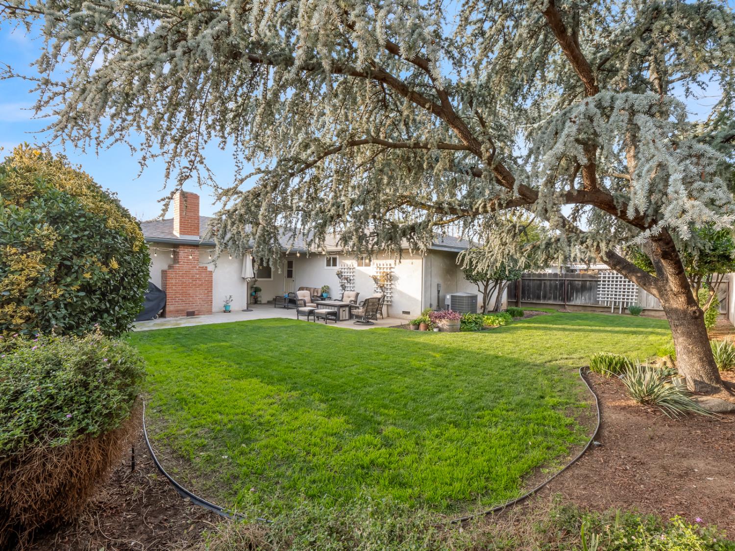 6760 N Price Ave, Fresno, CA 93710