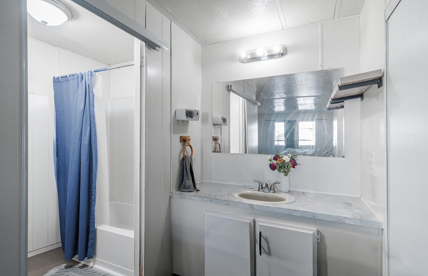 5665 S Chestnut Ave #SPC 3, Fresno, CA 93725