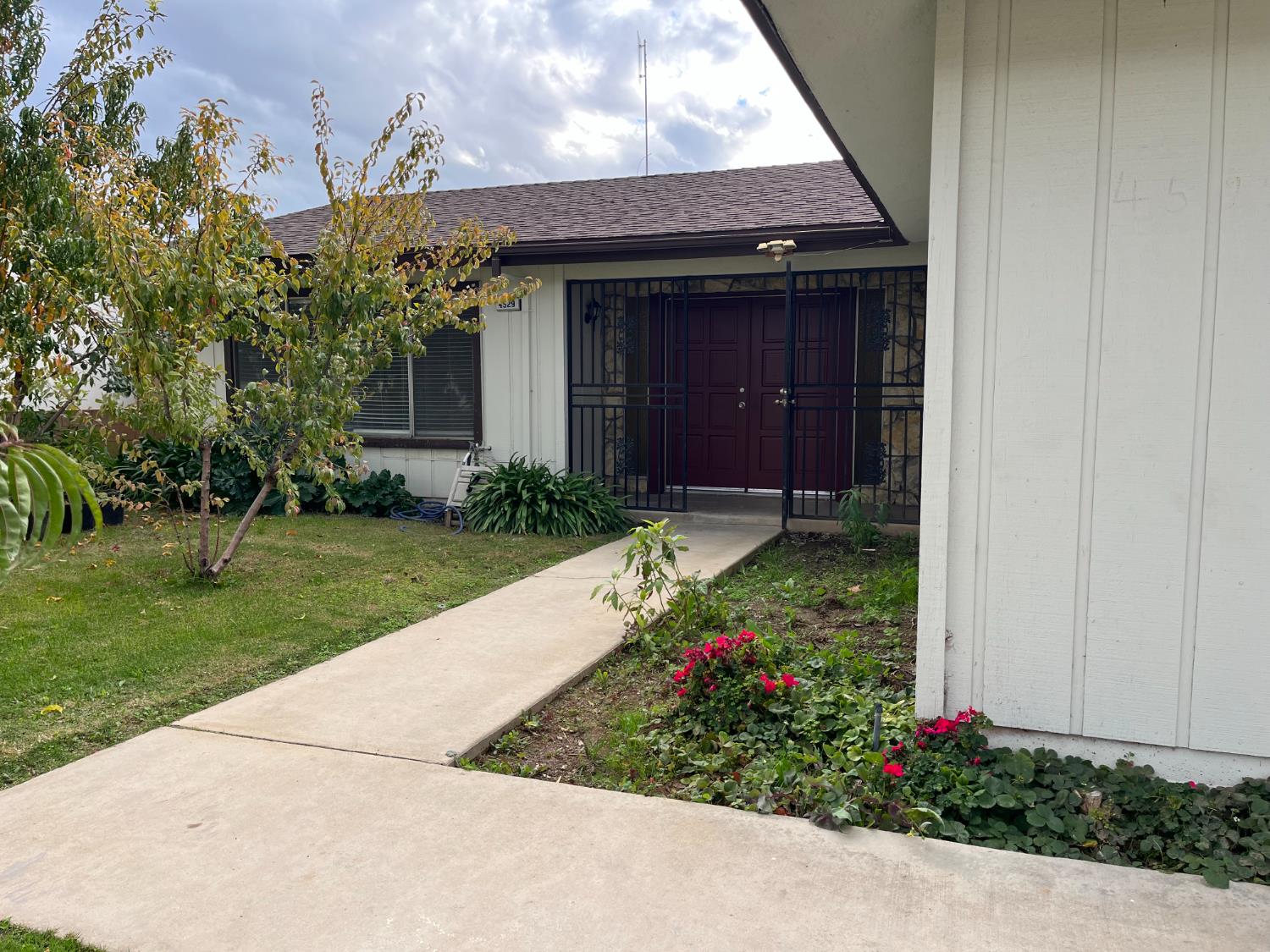 4529 N Warren Ave, Fresno, CA 93705