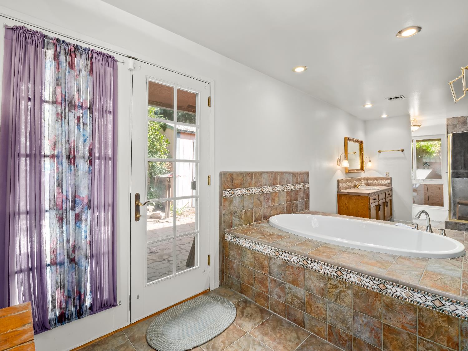 7258 N Pacific, Fresno, CA 93711