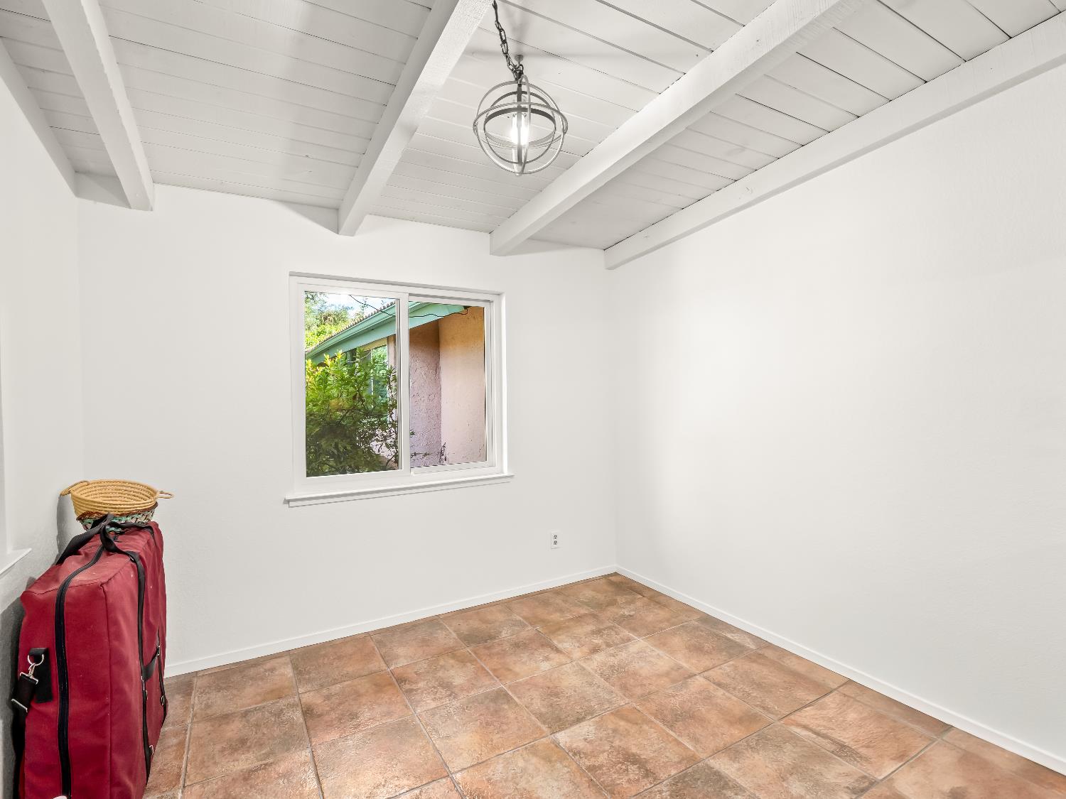 7258 N Pacific, Fresno, CA 93711