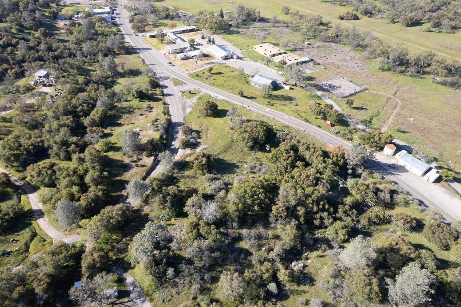 33260 Powerhouse Rd, Auberry, CA 93602