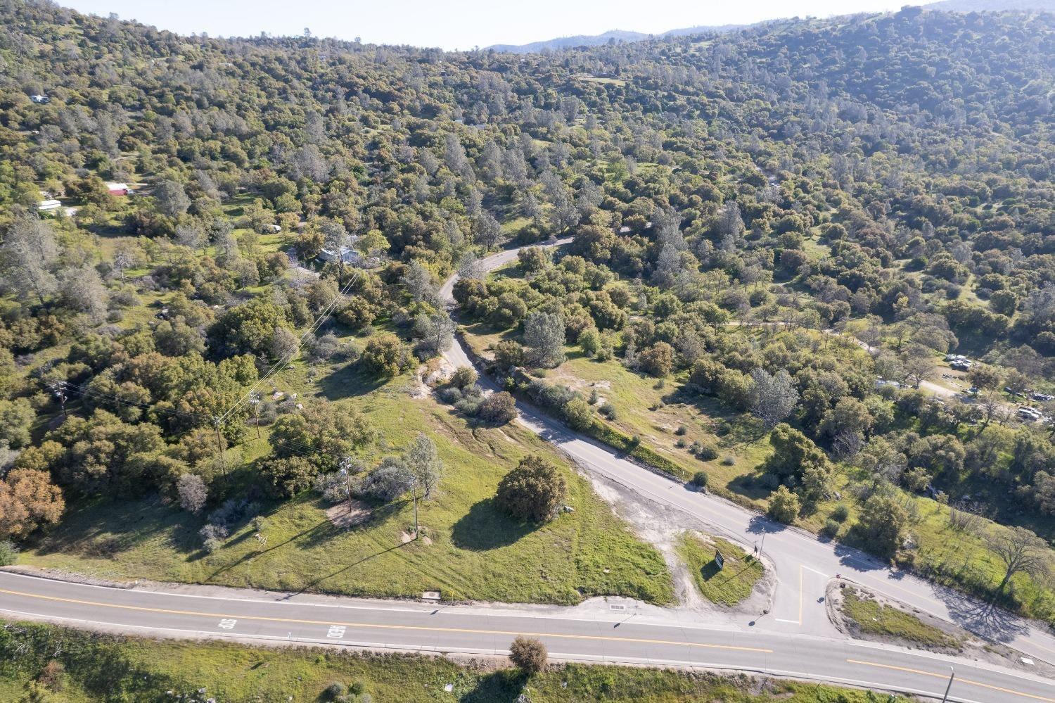 33260 Powerhouse Rd, Auberry, CA 93602