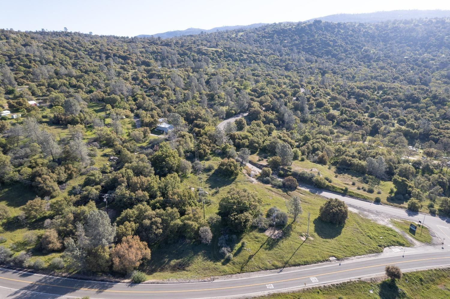 33260 Powerhouse Rd, Auberry, CA 93602