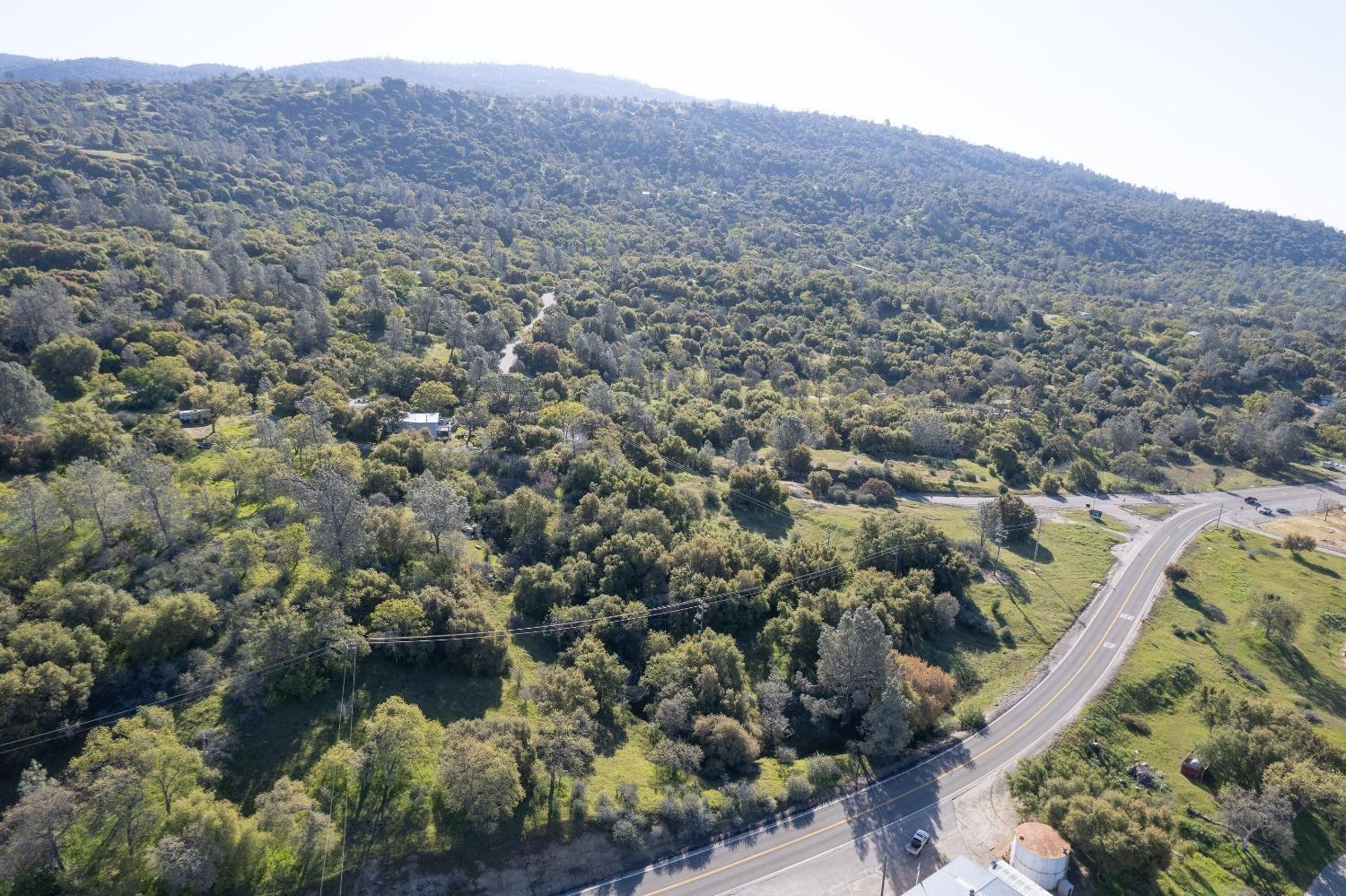 33260 Powerhouse Rd, Auberry, CA 93602