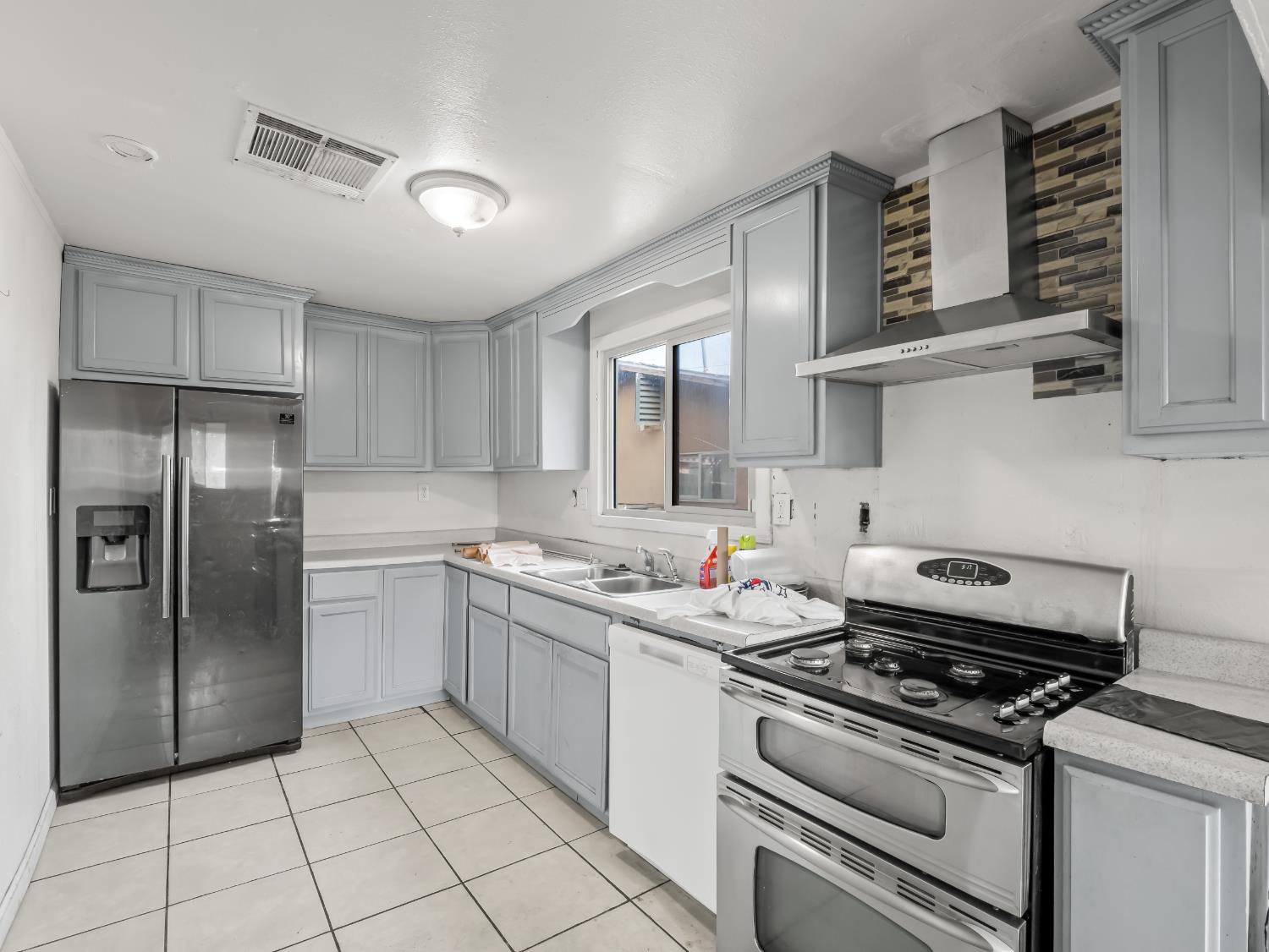 2509 S 10Th St, Fresno, CA 93725