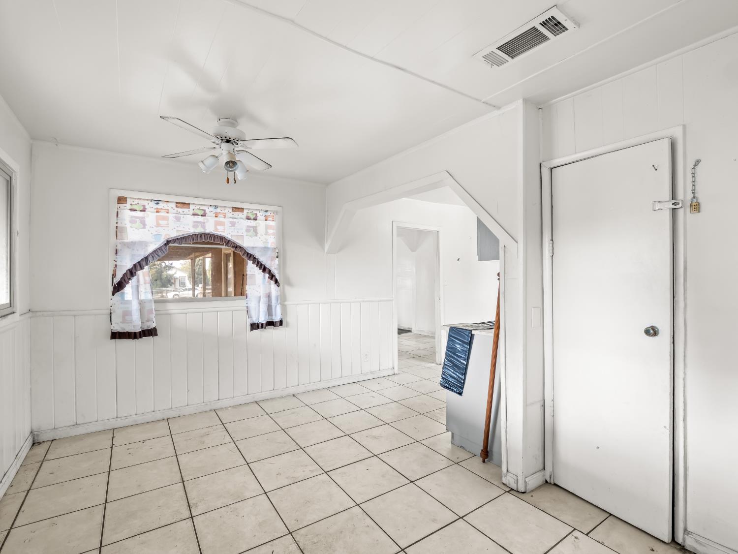 2509 S 10Th St, Fresno, CA 93725