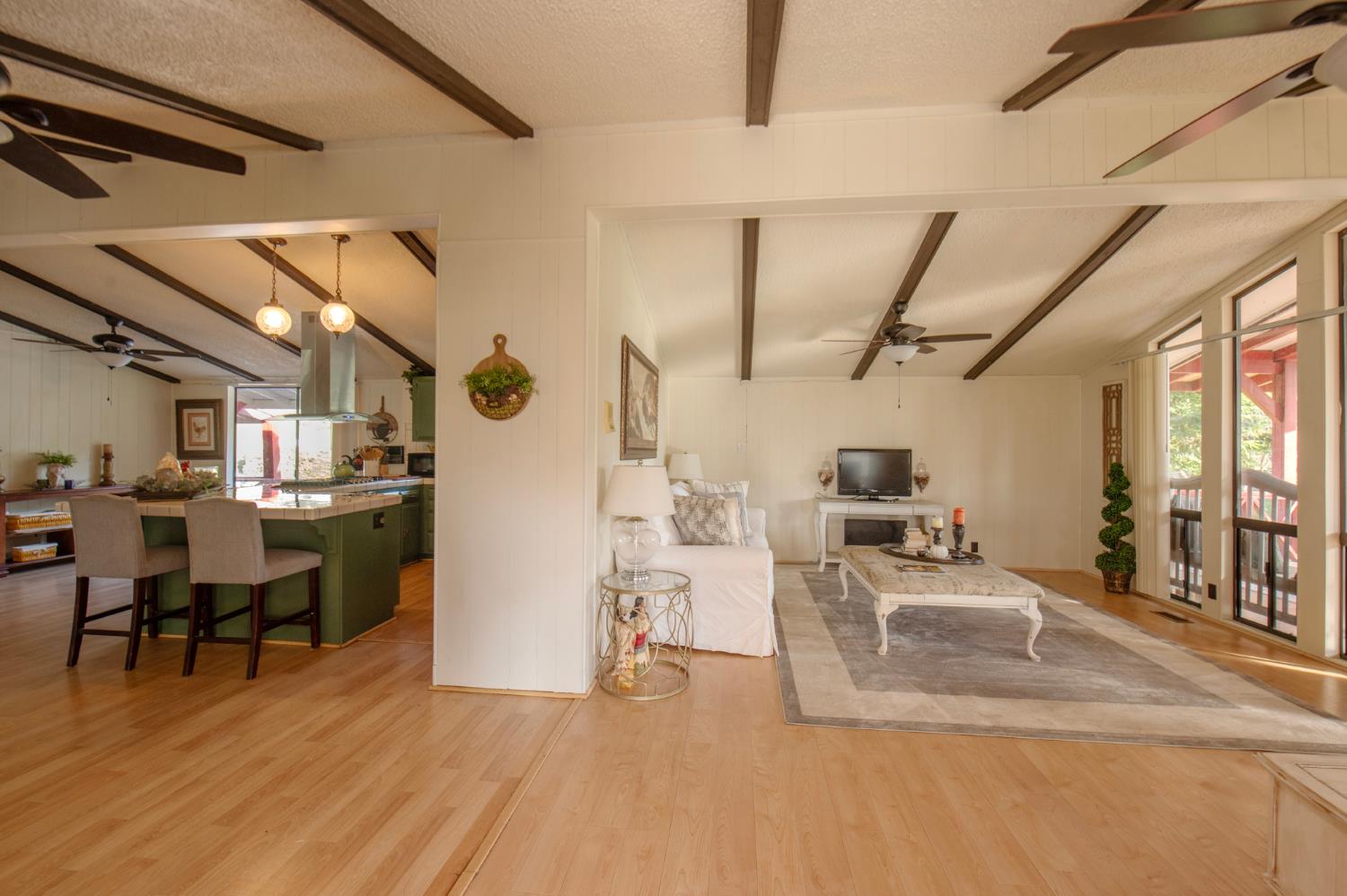 1351 Rector Ln, Yokuts Valley, CA 93675