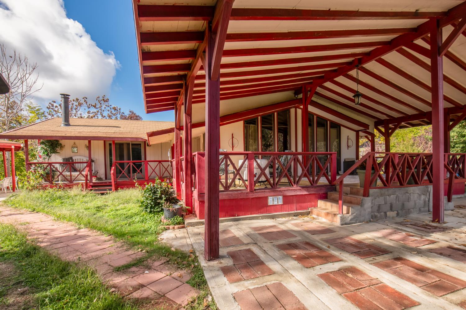 1351 Rector Ln, Yokuts Valley, CA 93675