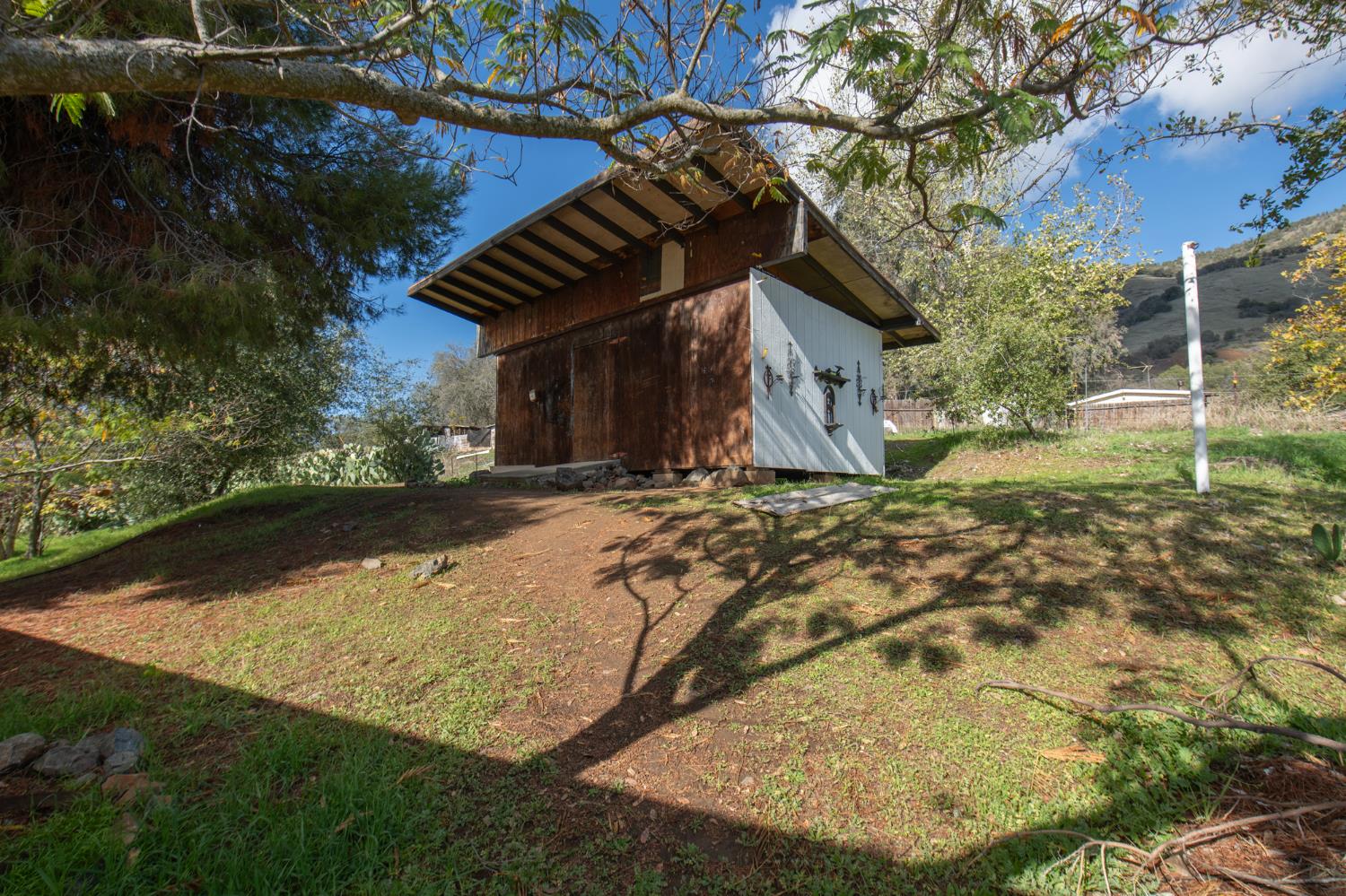 1351 Rector Ln, Yokuts Valley, CA 93675