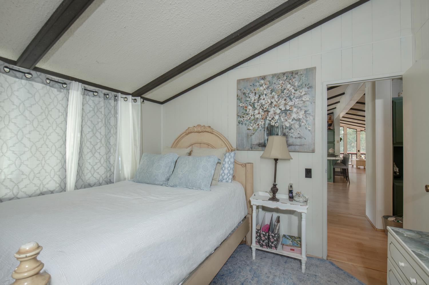 1351 Rector Ln, Yokuts Valley, CA 93675