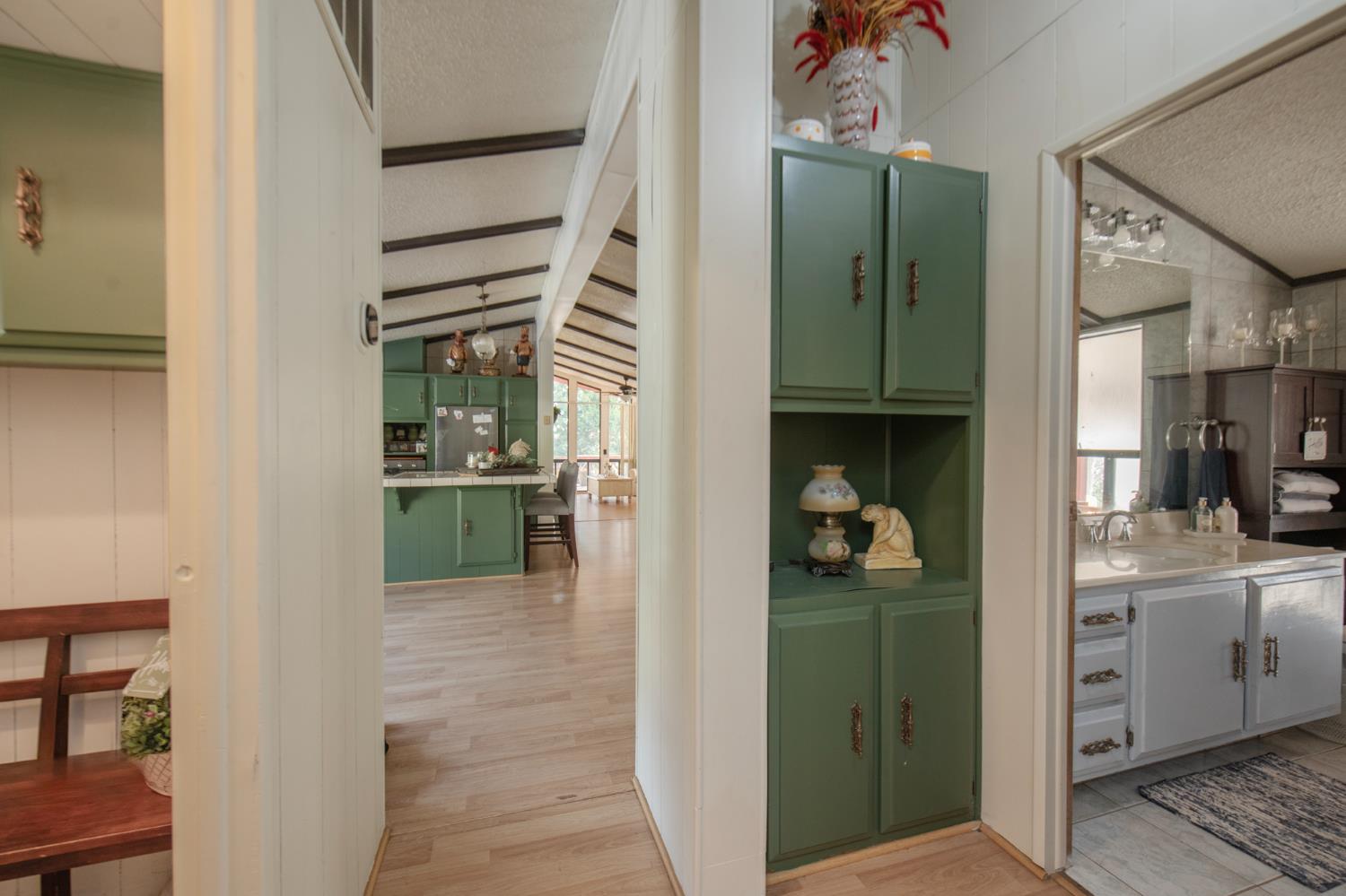 1351 Rector Ln, Yokuts Valley, CA 93675