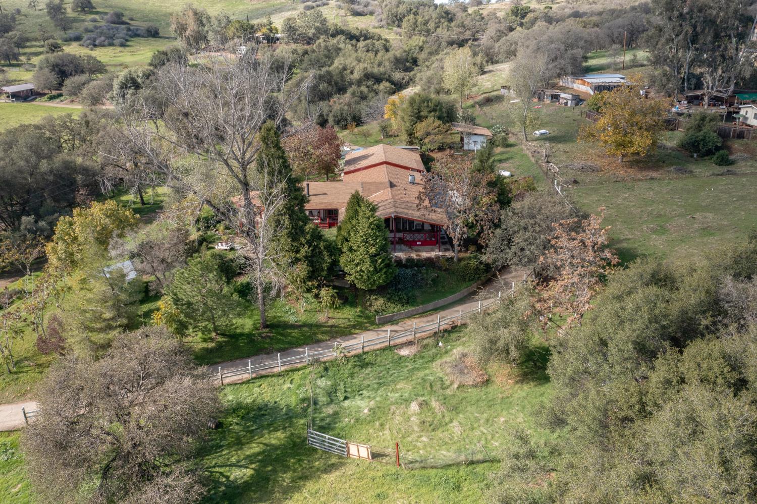 1351 Rector Ln, Yokuts Valley, CA 93675