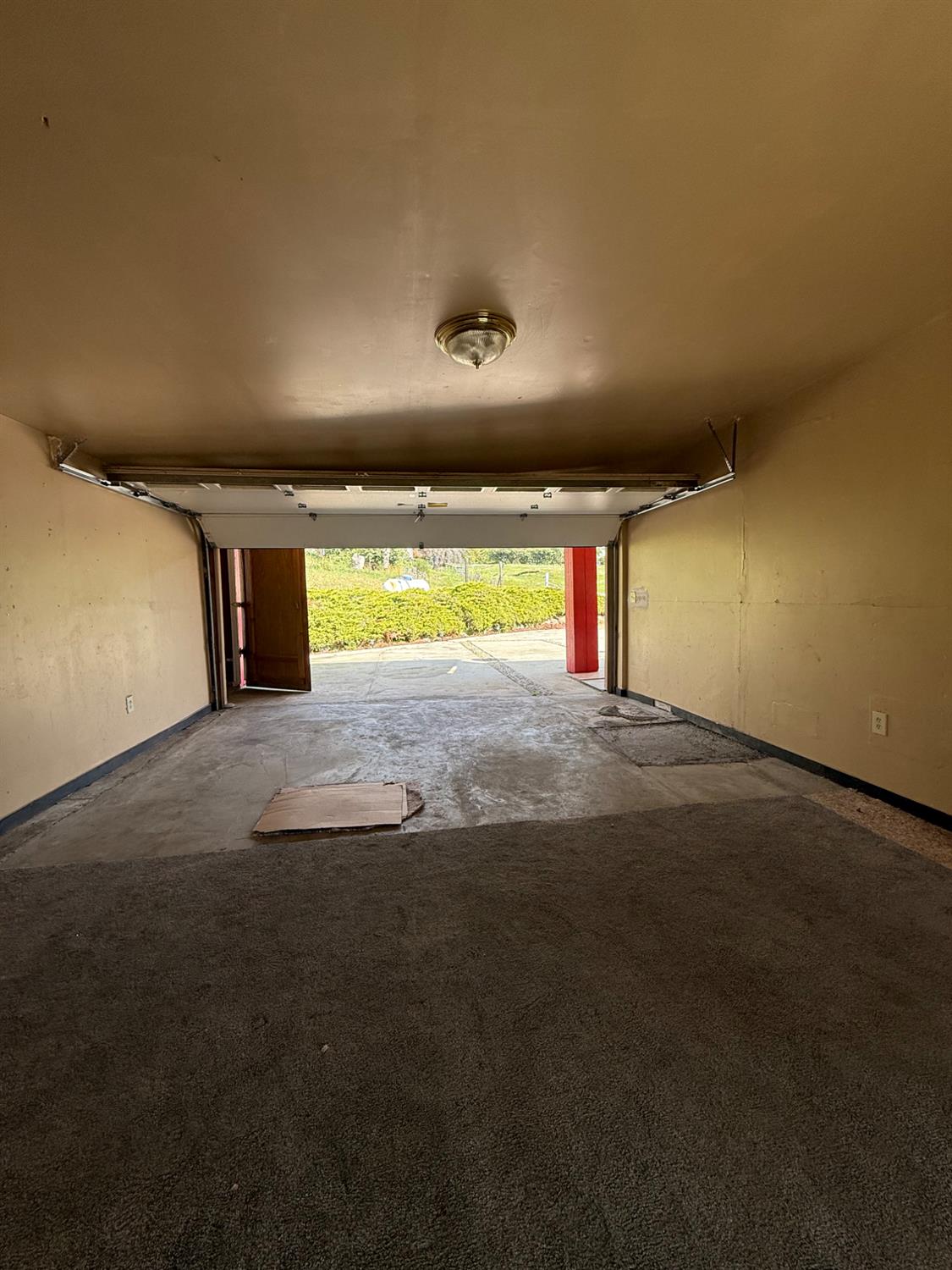 1351 Rector Ln, Yokuts Valley, CA 93675