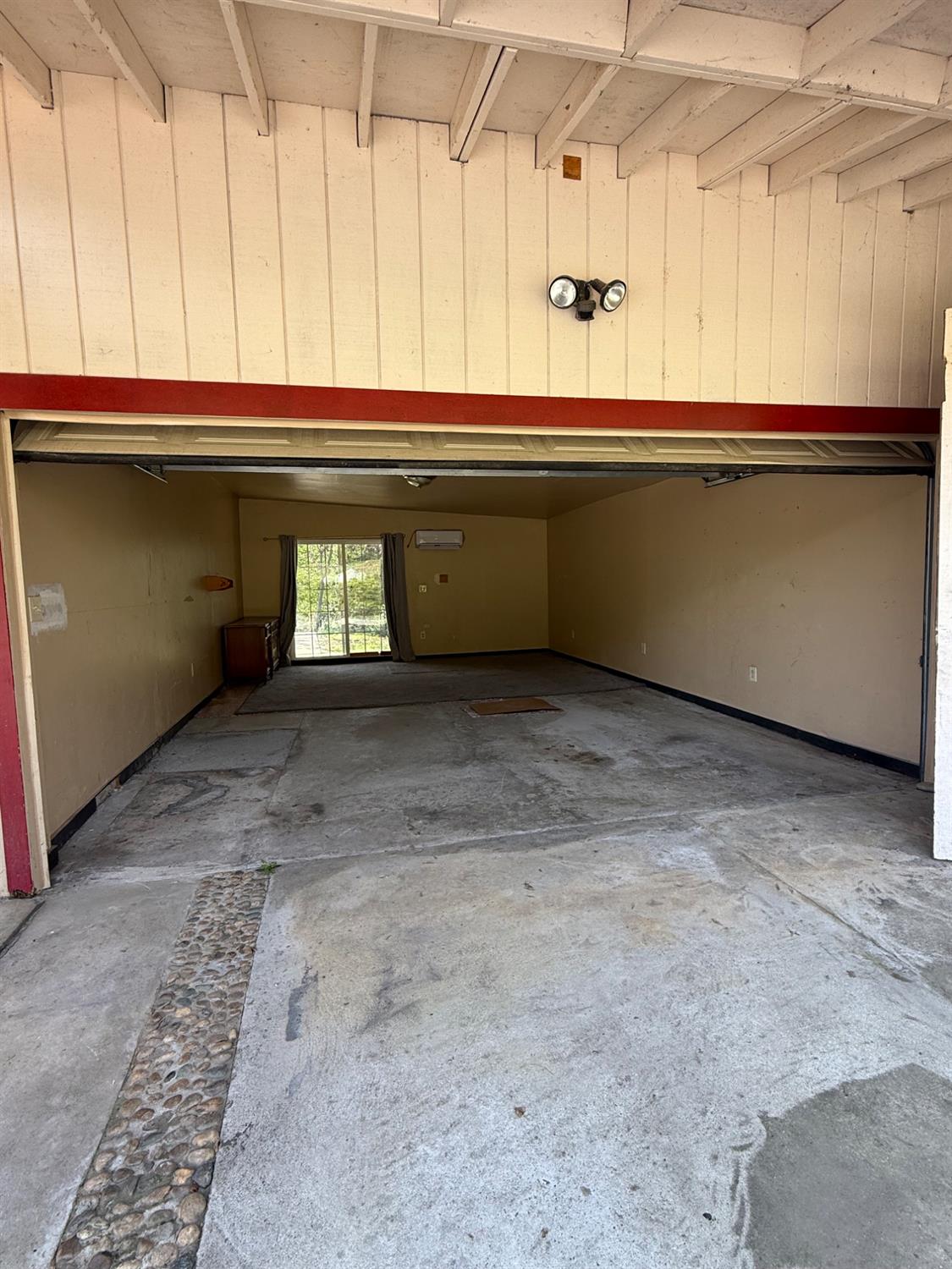 1351 Rector Ln, Yokuts Valley, CA 93675