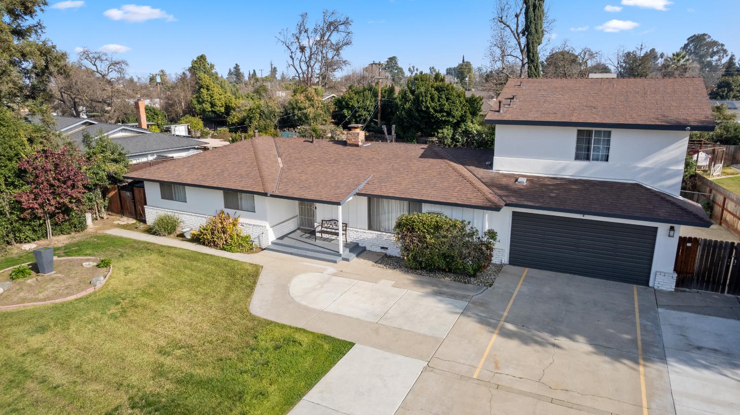 925 S Purdue Ave, Fresno, CA 93727