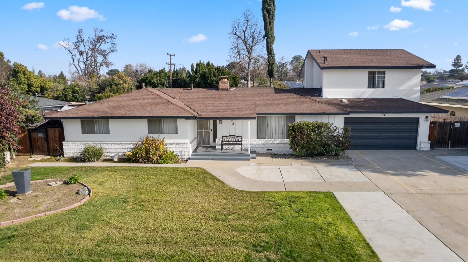 925 S Purdue Ave, Fresno, CA 93727