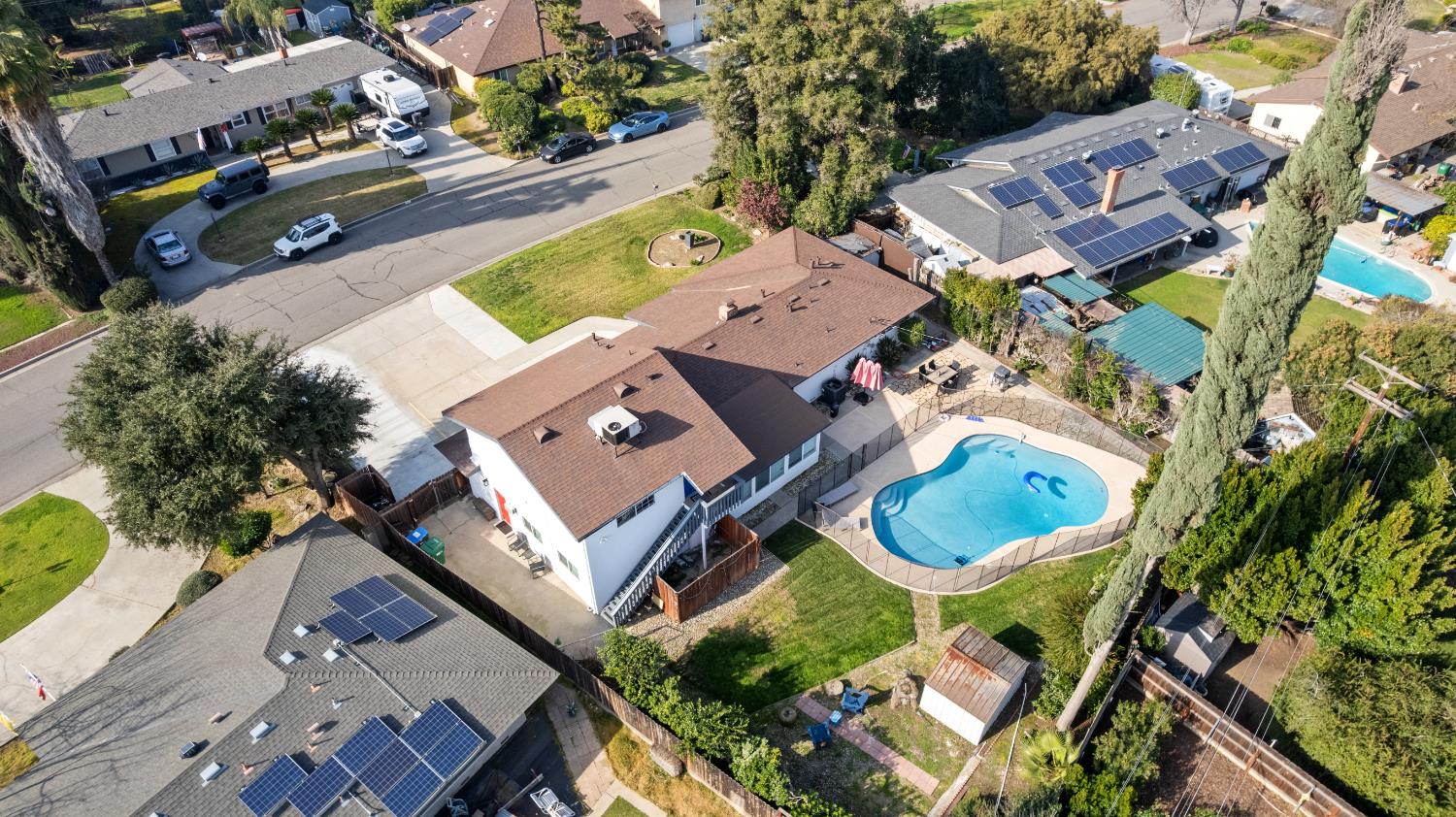 925 S Purdue Ave, Fresno, CA 93727