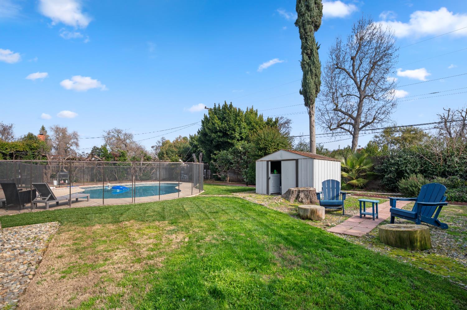 925 S Purdue Ave, Fresno, CA 93727