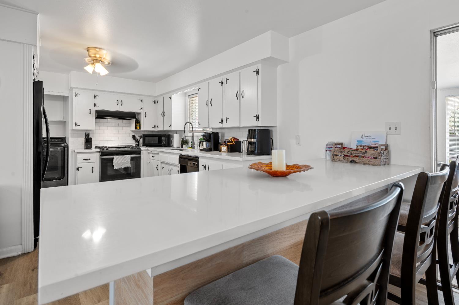 925 S Purdue Ave, Fresno, CA 93727
