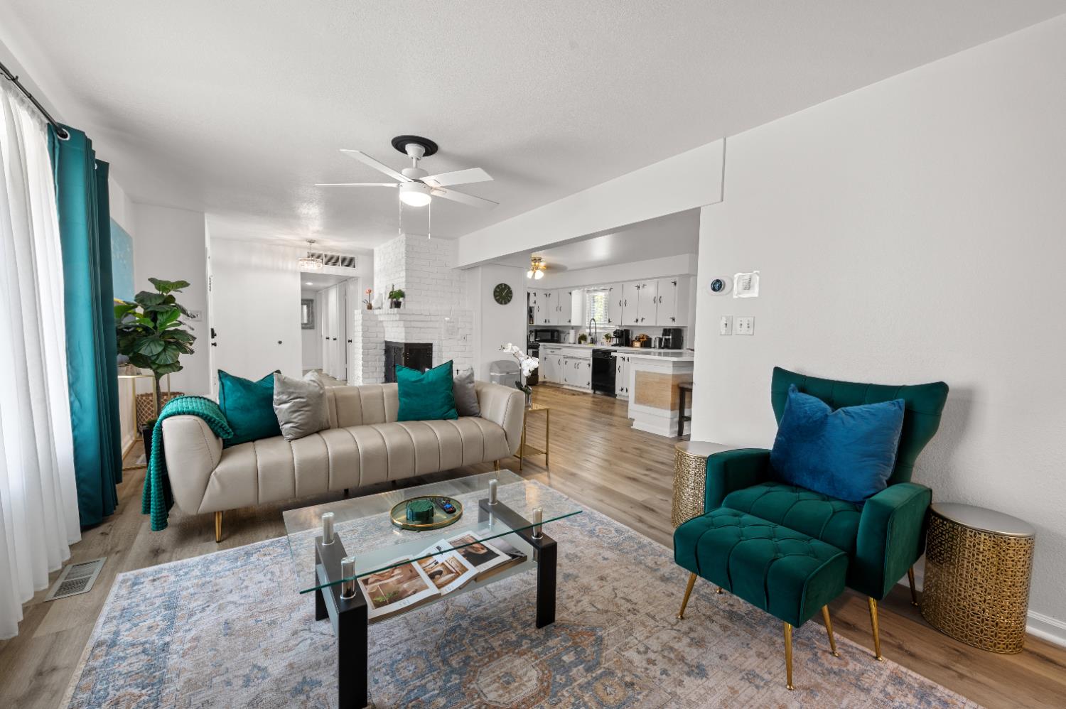 925 S Purdue Ave, Fresno, CA 93727