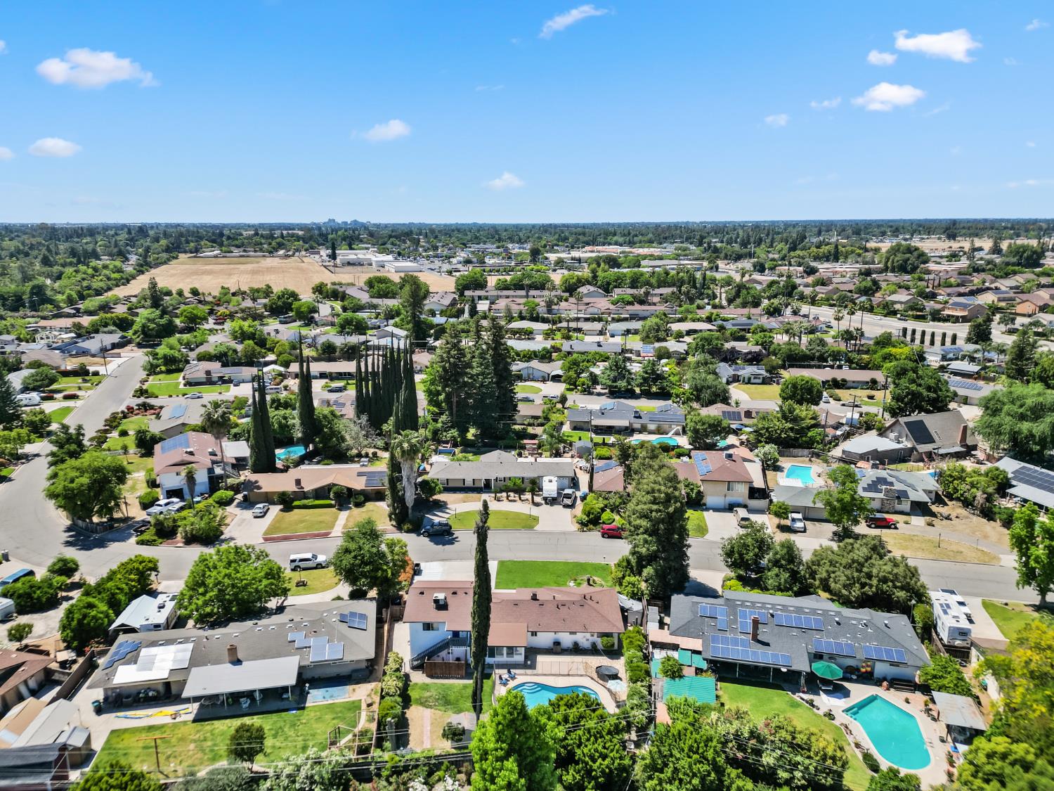 925 S Purdue Ave, Fresno, CA 93727