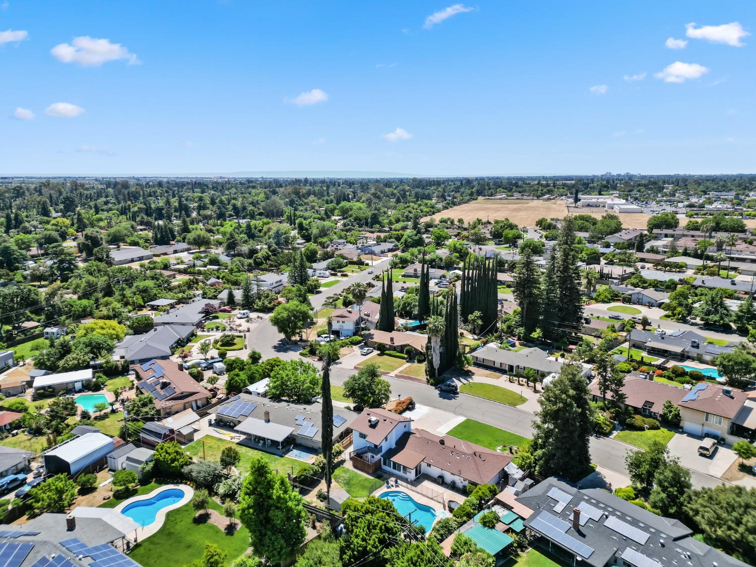 925 S Purdue Ave, Fresno, CA 93727