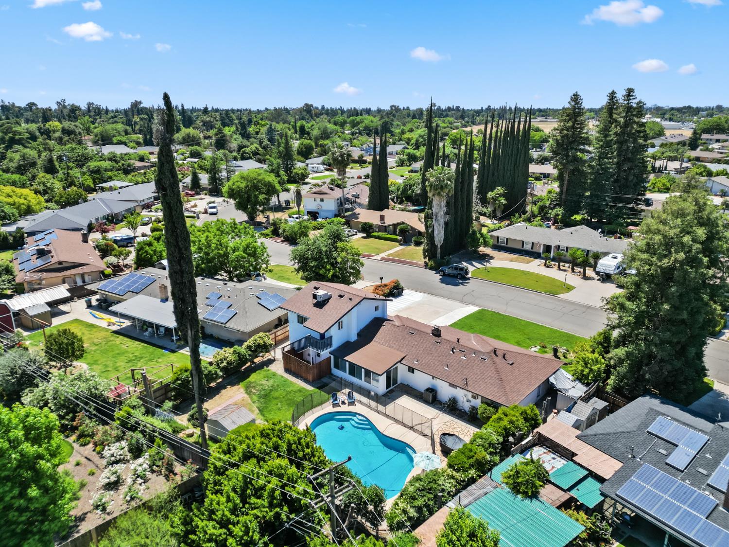 925 S Purdue Ave, Fresno, CA 93727