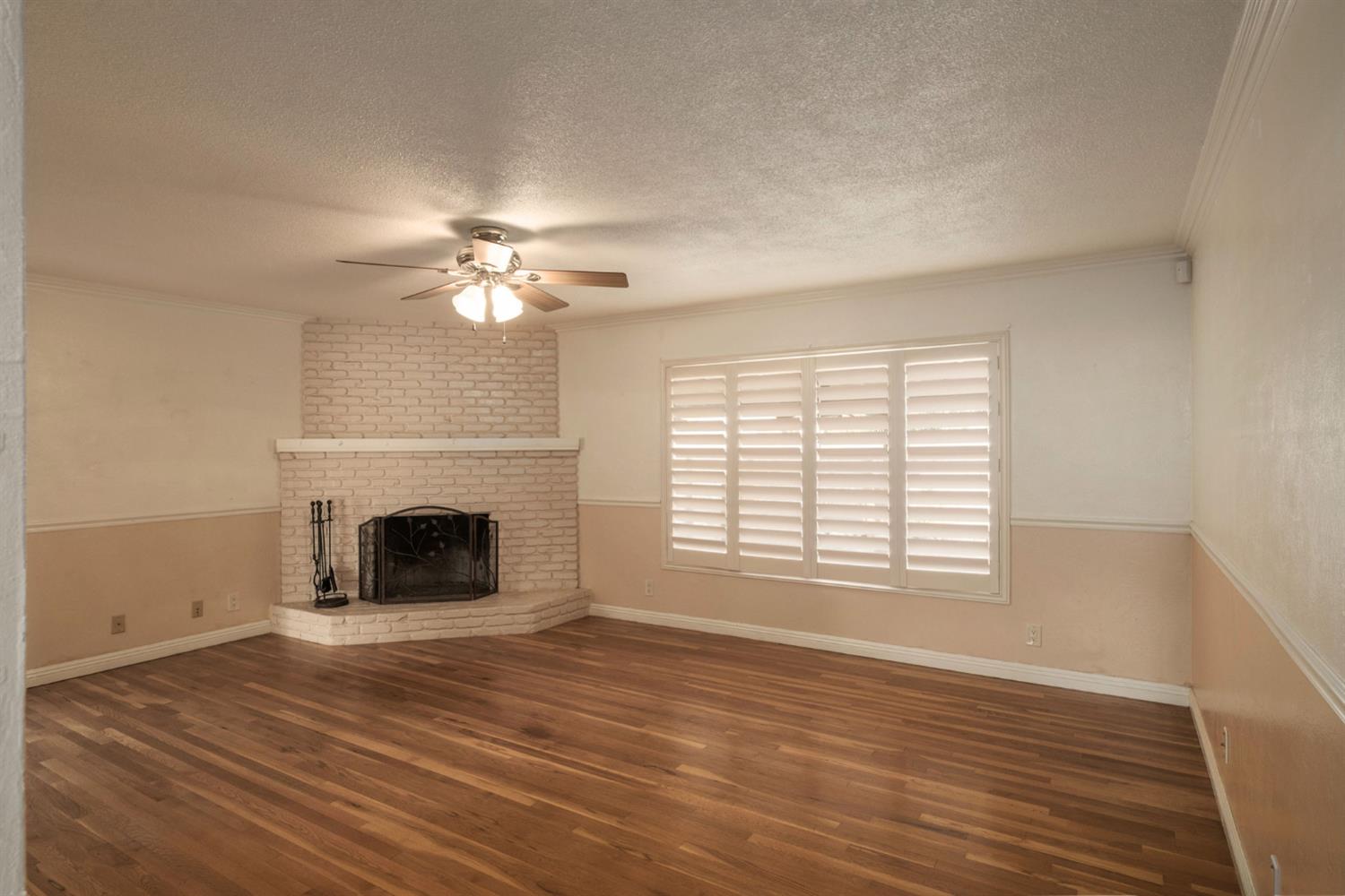 4376 N 5Th St, Fresno, CA 93726