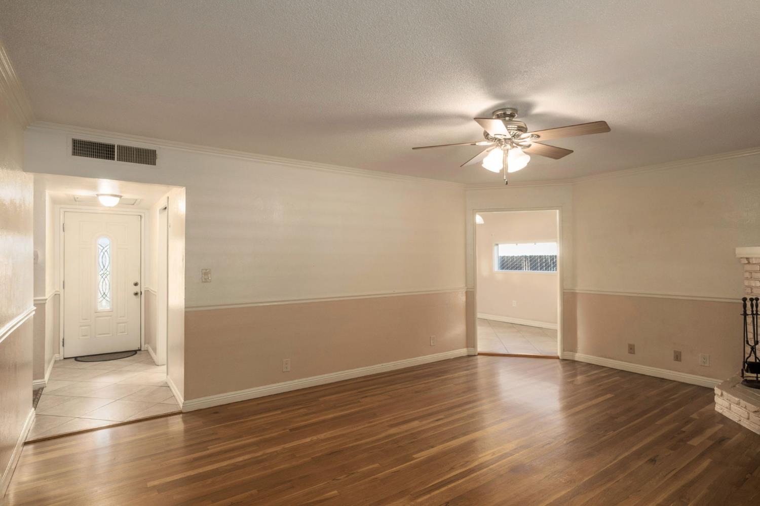 4376 N 5Th St, Fresno, CA 93726