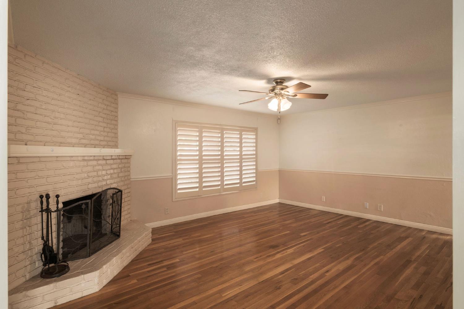 4376 N 5Th St, Fresno, CA 93726