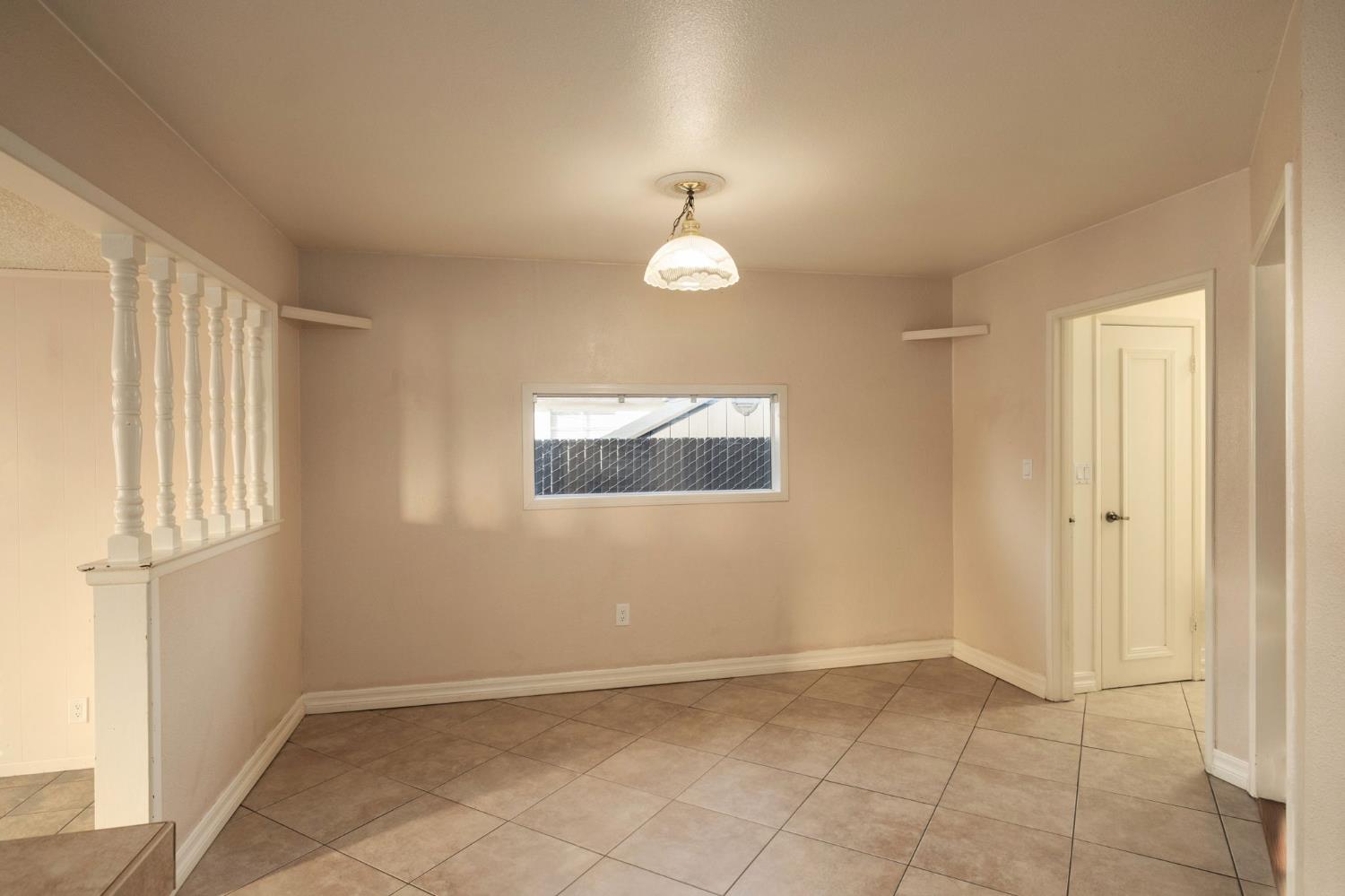 4376 N 5Th St, Fresno, CA 93726