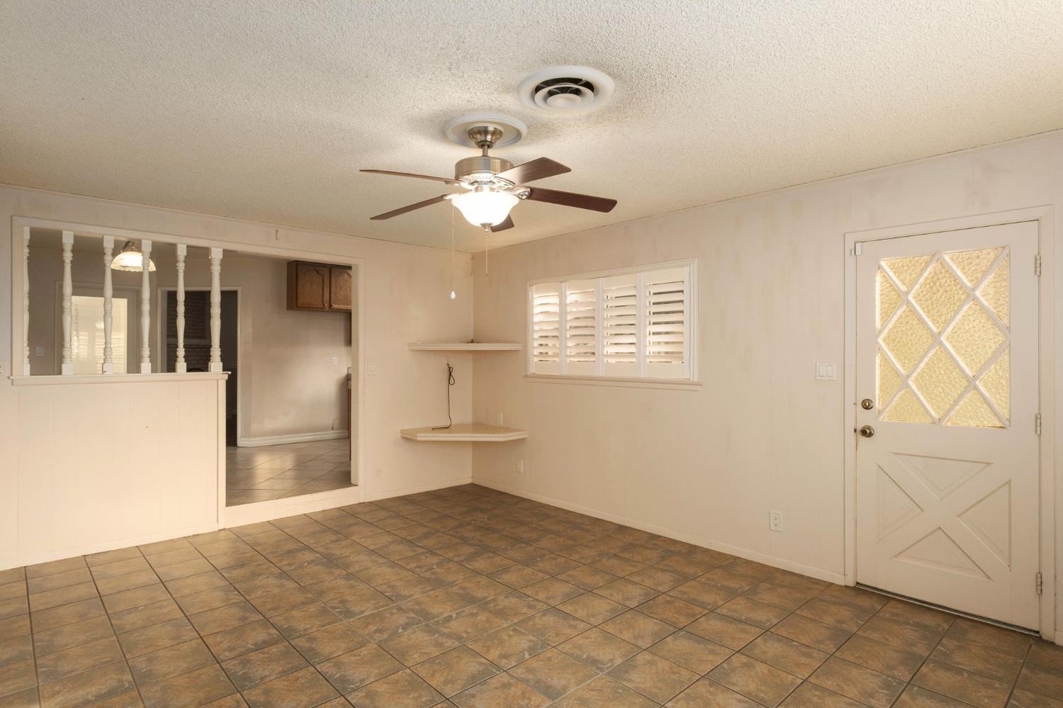 4376 N 5Th St, Fresno, CA 93726