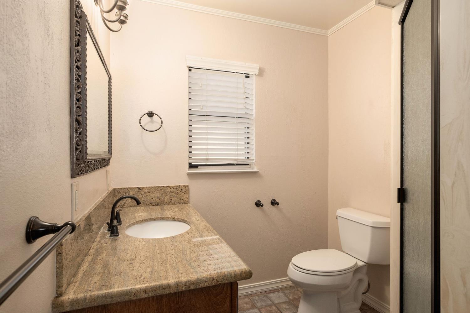 4376 N 5Th St, Fresno, CA 93726