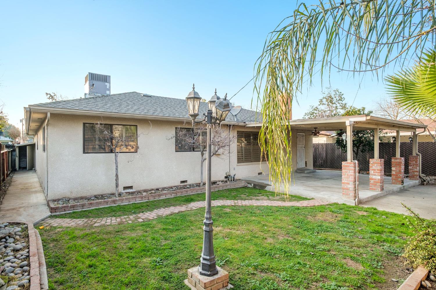 4376 N 5Th St, Fresno, CA 93726