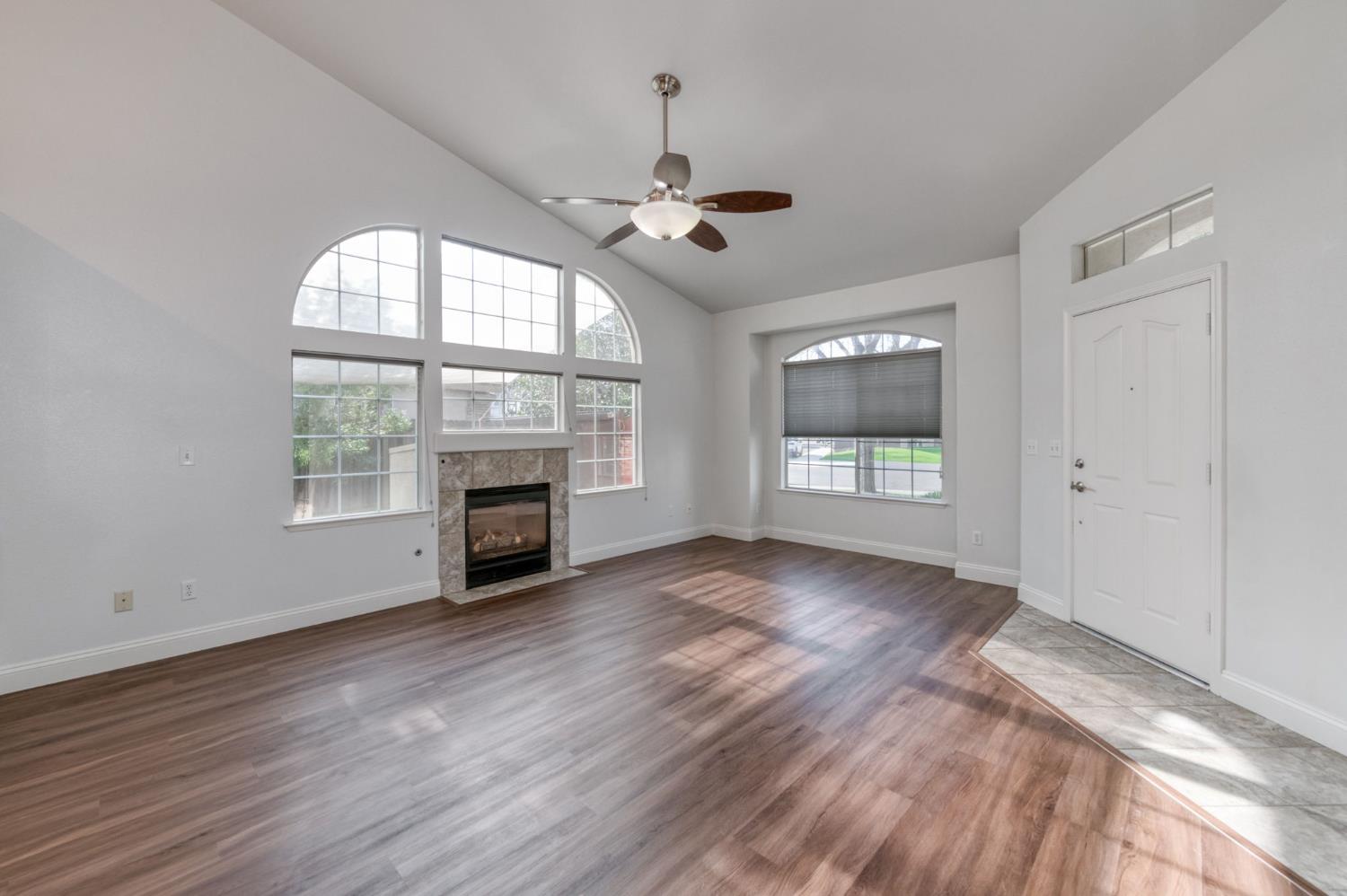 10304 N Recreation Ave, Fresno, CA 93730