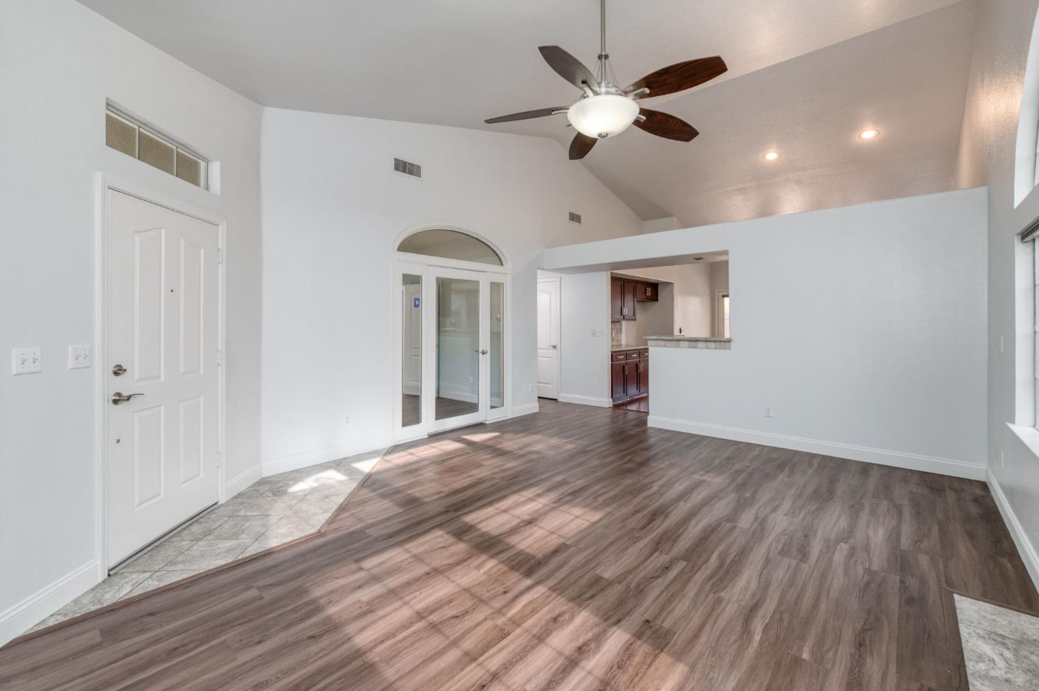 10304 N Recreation Ave, Fresno, CA 93730