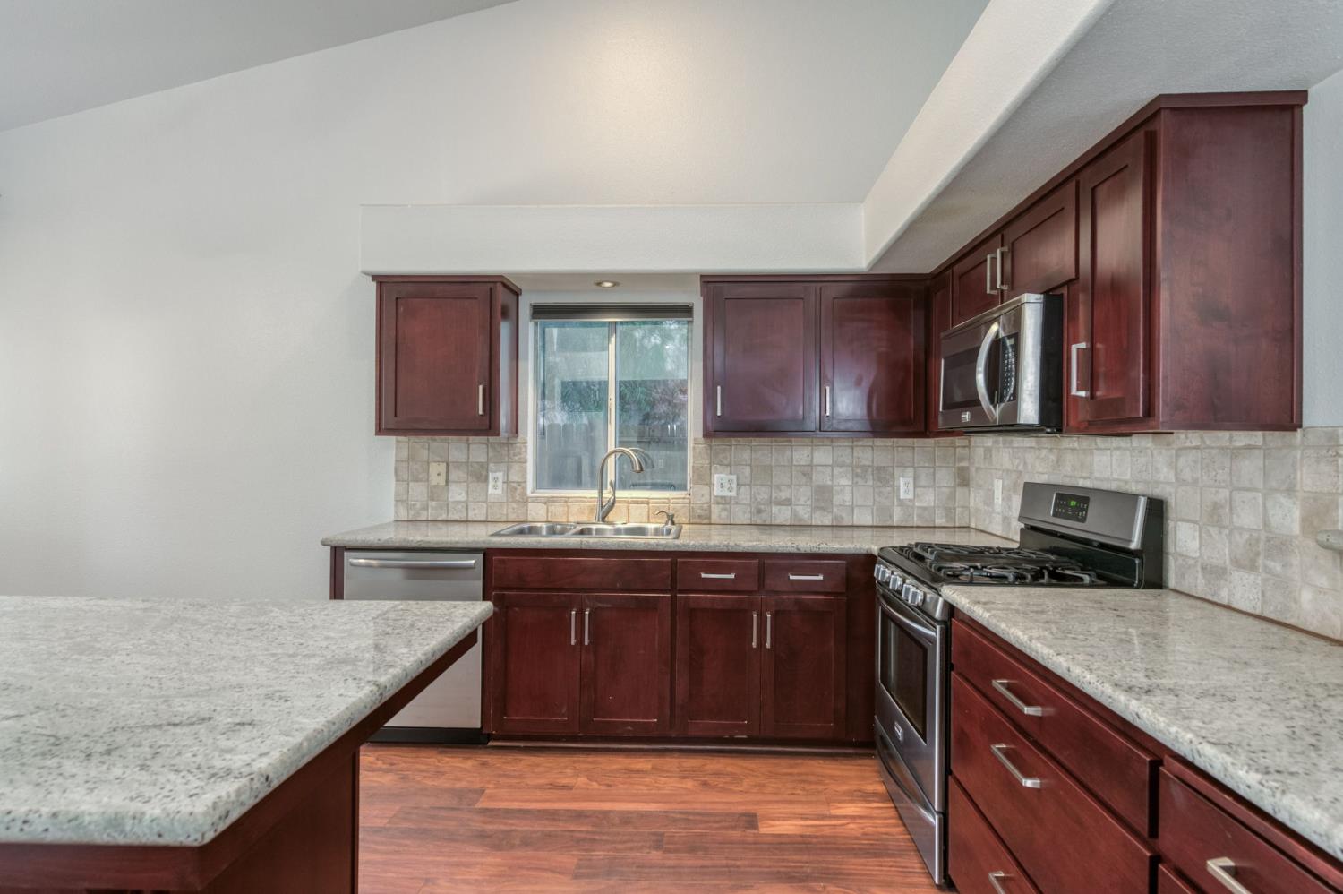 10304 N Recreation Ave, Fresno, CA 93730