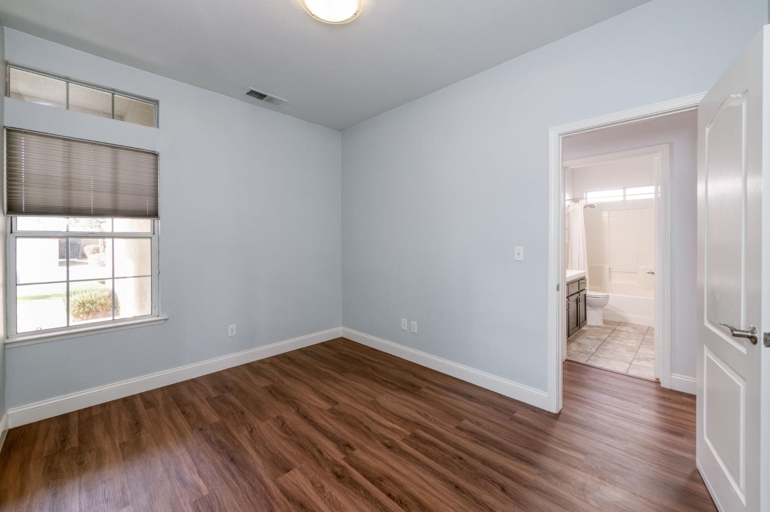 10304 N Recreation Ave, Fresno, CA 93730