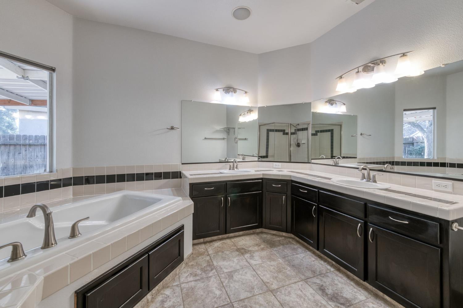 10304 N Recreation Ave, Fresno, CA 93730