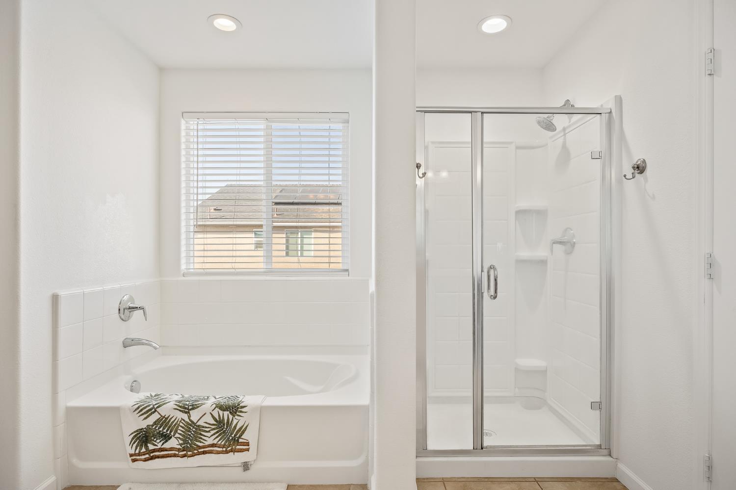 6888 W Parr, Fresno, CA 93722