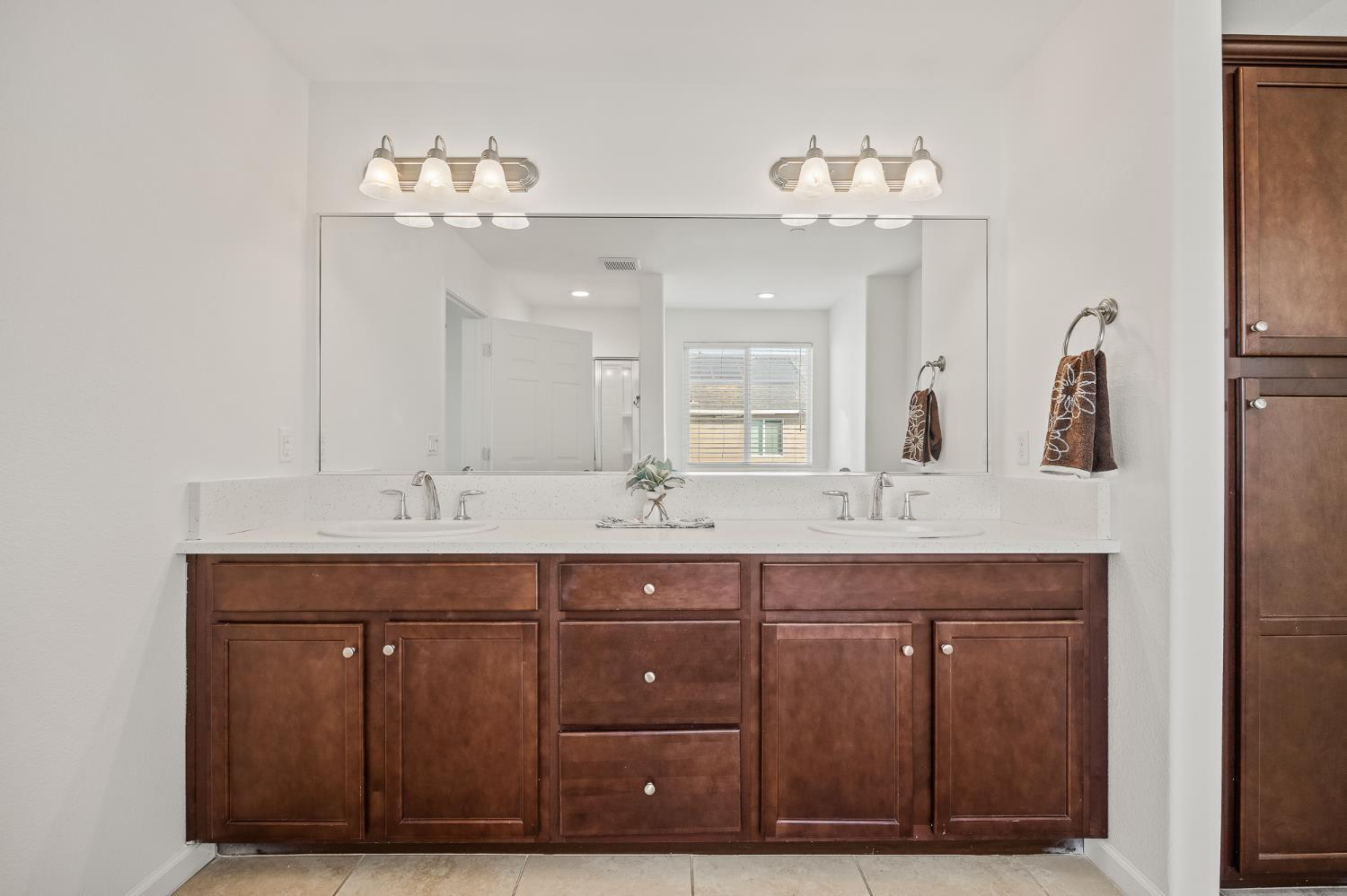 6888 W Parr, Fresno, CA 93722