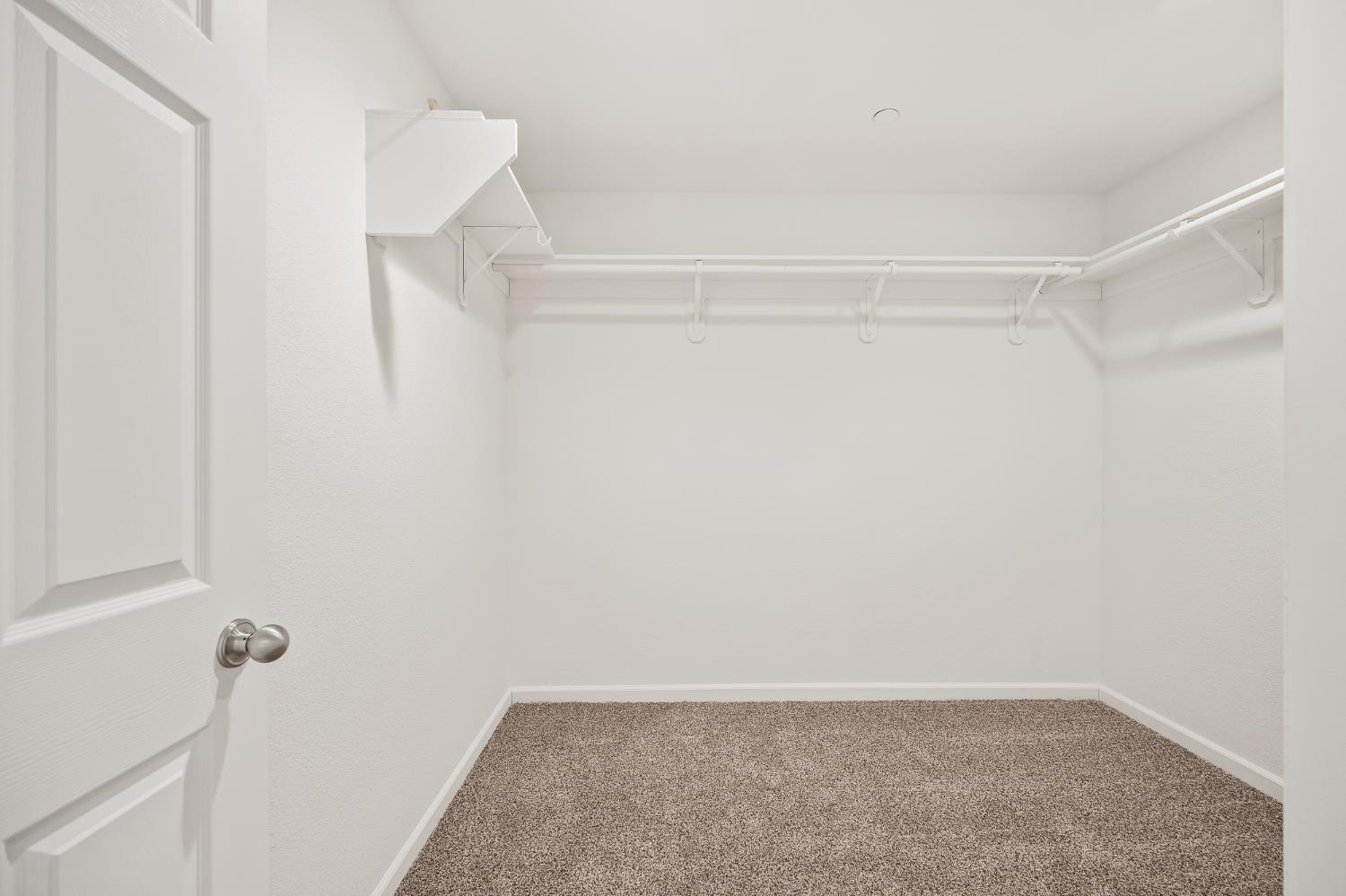 6888 W Parr, Fresno, CA 93722