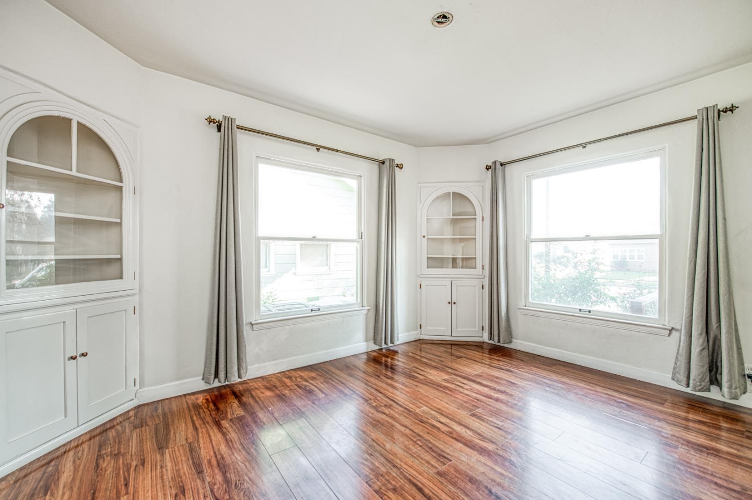 145 E University Ave, Fresno, CA 93704