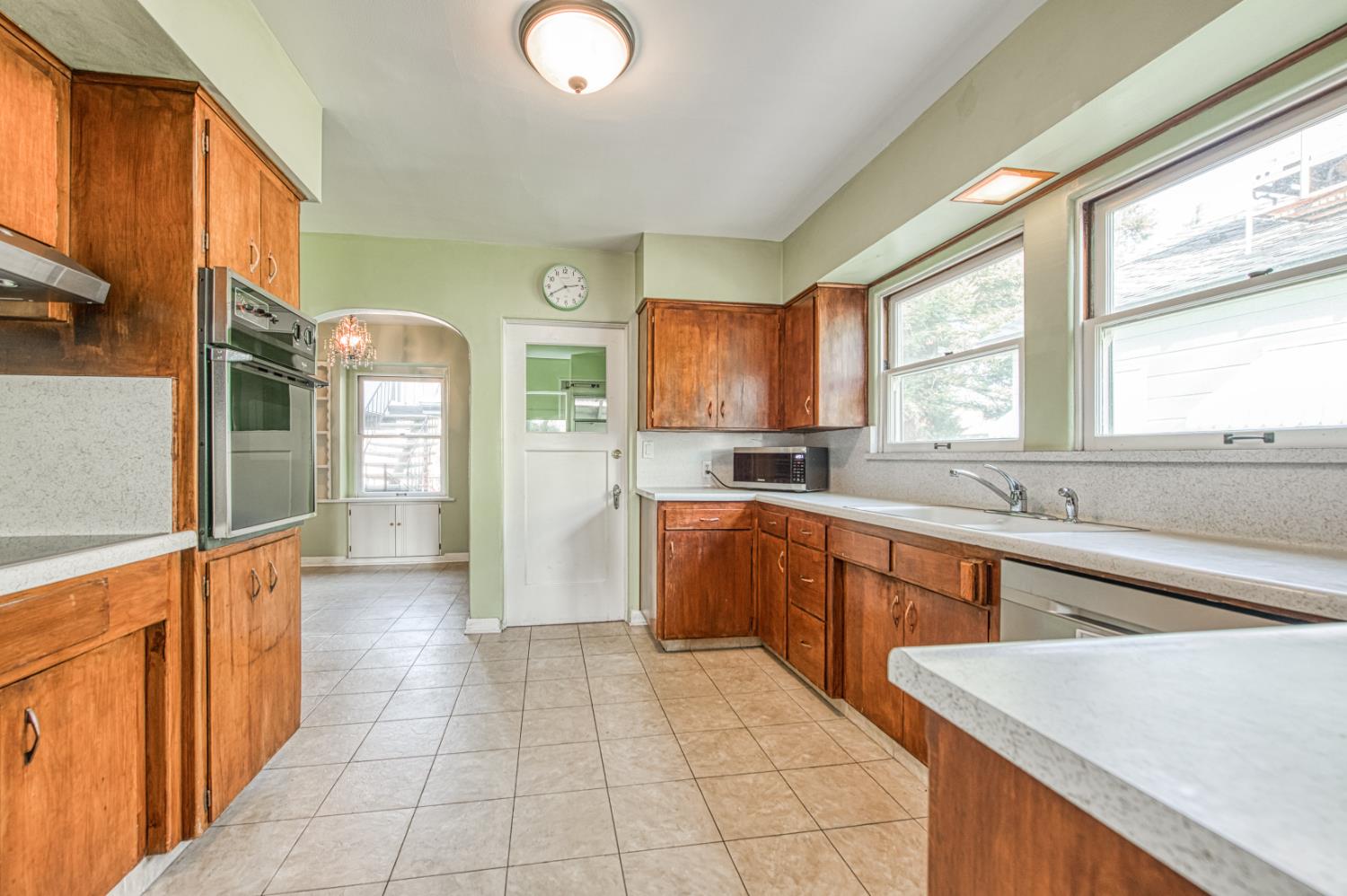 145 E University Ave, Fresno, CA 93704