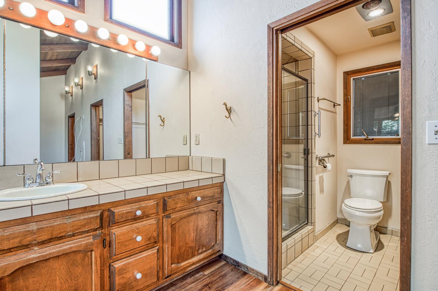 145 E University Ave, Fresno, CA 93704