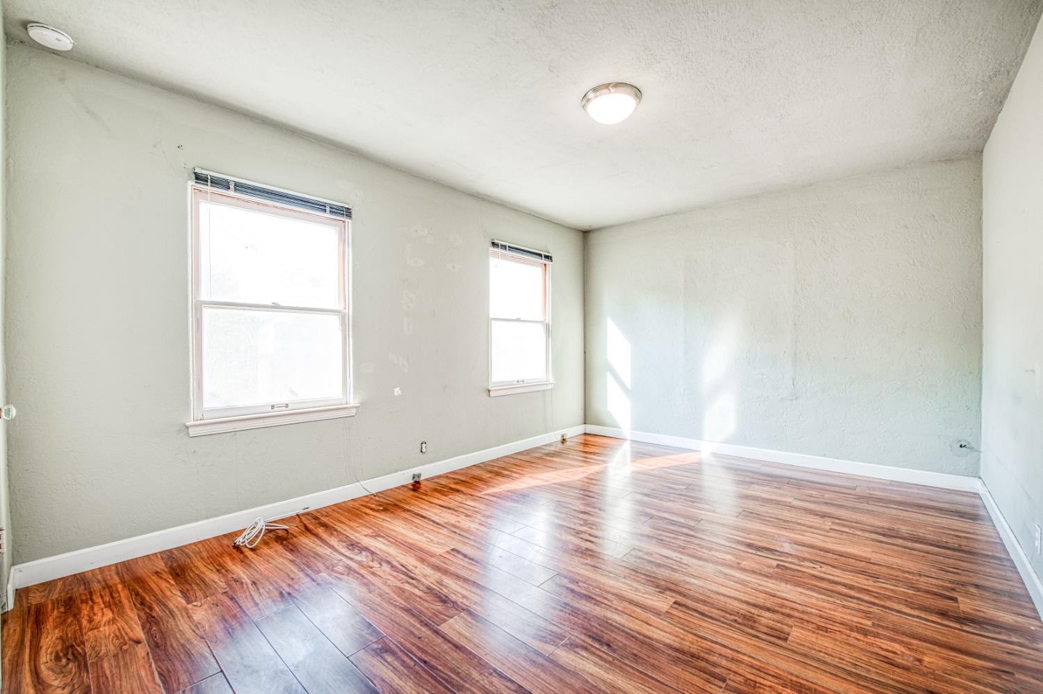 145 E University Ave, Fresno, CA 93704