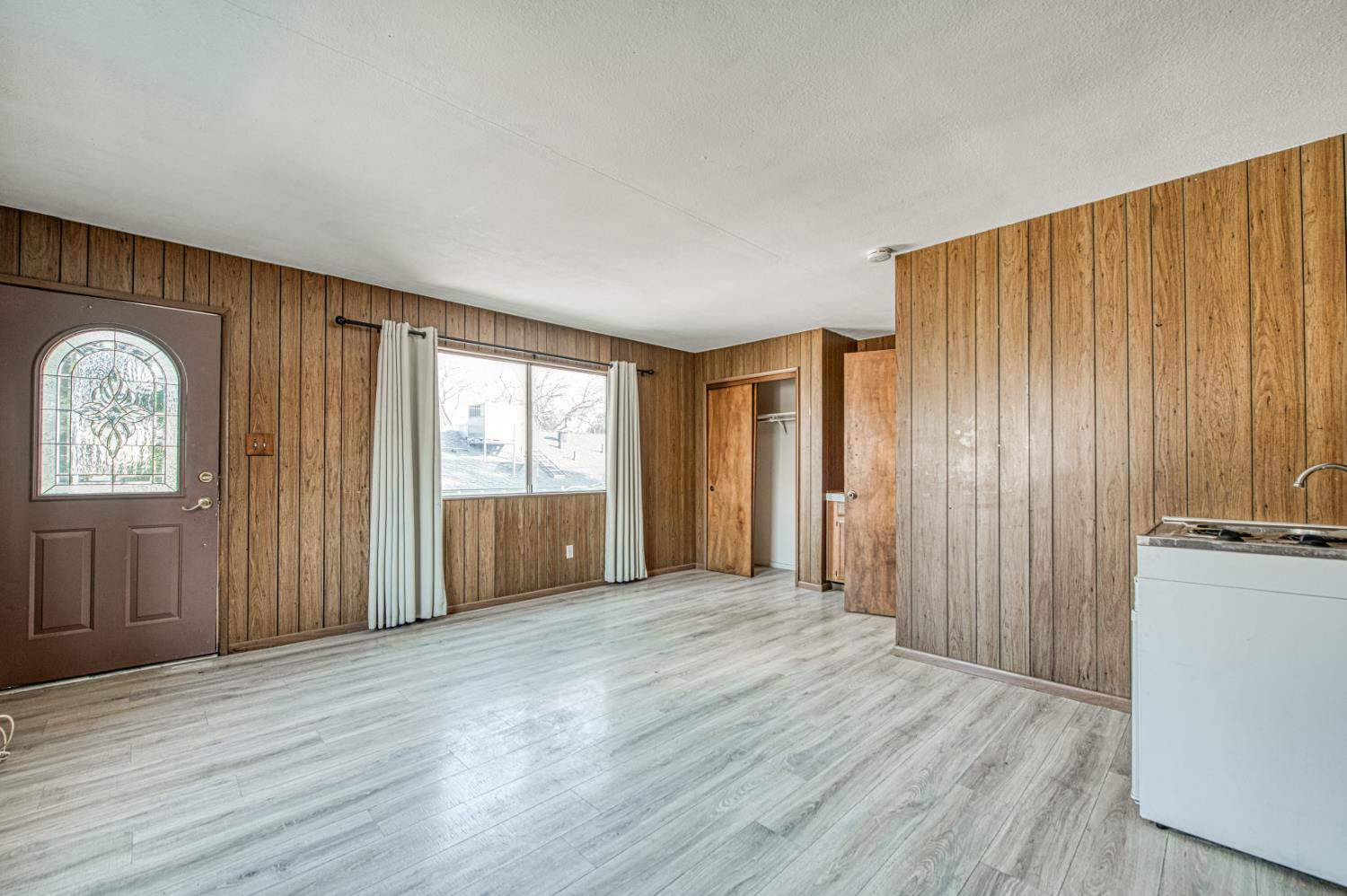 145 E University Ave, Fresno, CA 93704