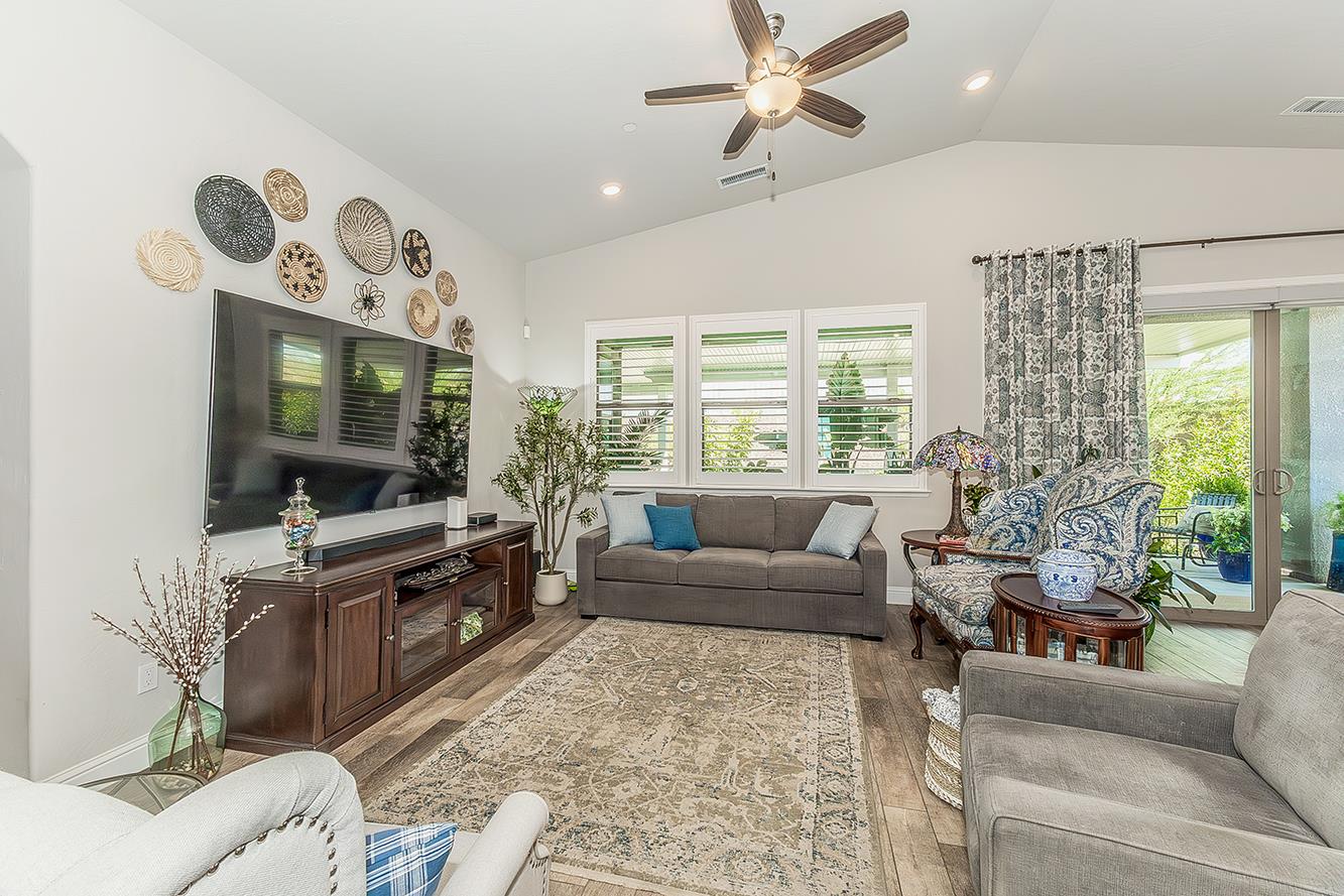 19732 Desert Willow Ln, Friant, CA 93626