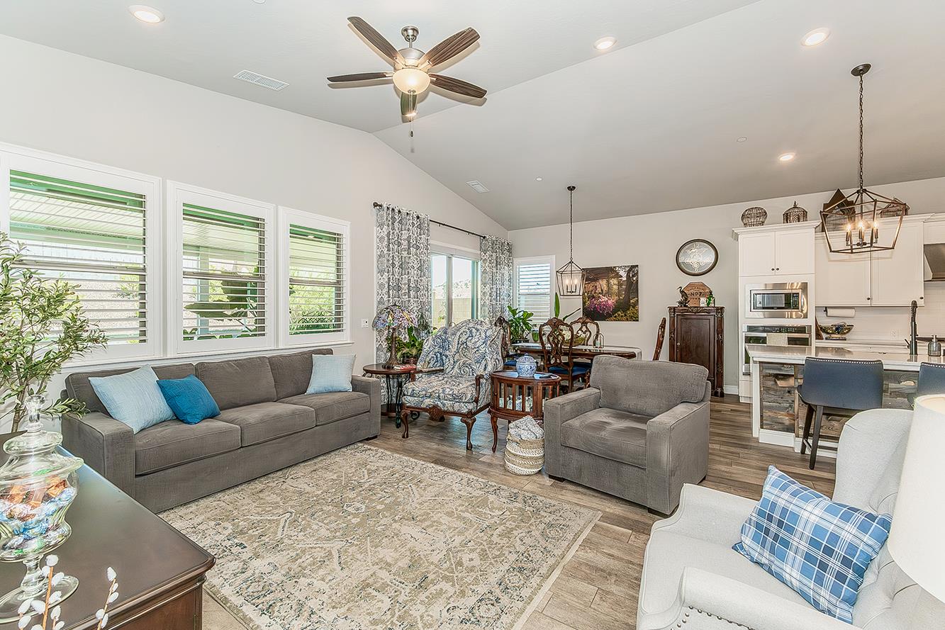 19732 Desert Willow Ln, Friant, CA 93626